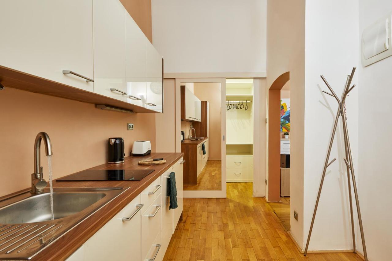 Prague Days - Cozy Flat In The Old Town Apartamento Exterior foto